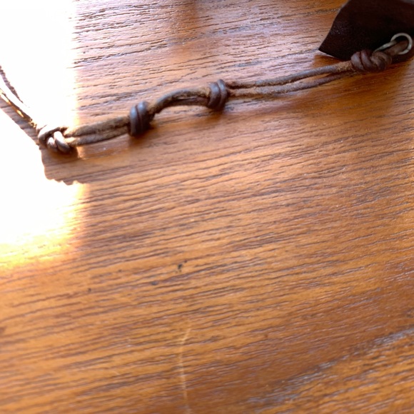 Leather Bracelet/Cuff w/ Sterling Hardware w/ Elaborate Handpainted Jewel Shell - Picture 10 of 13